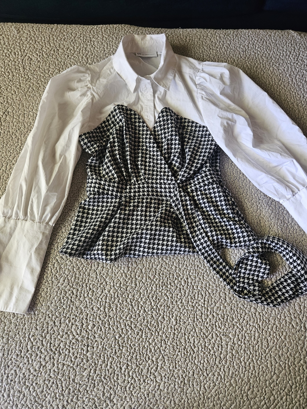 White Collared Shirt with Black Houndstooth Wrap Bustier - Picture 3 of 5